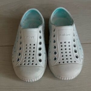 Like New Native Toddler Baby Shoes Size C6 Blue and White Waterproof